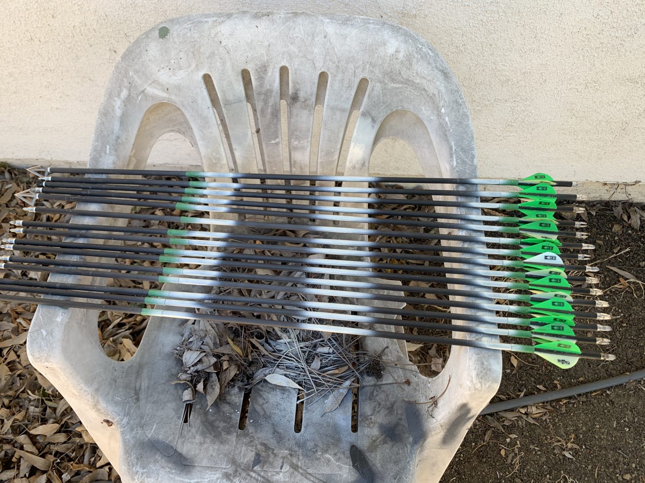 Cresting Arrows with Spray Paint Hack Outdoors